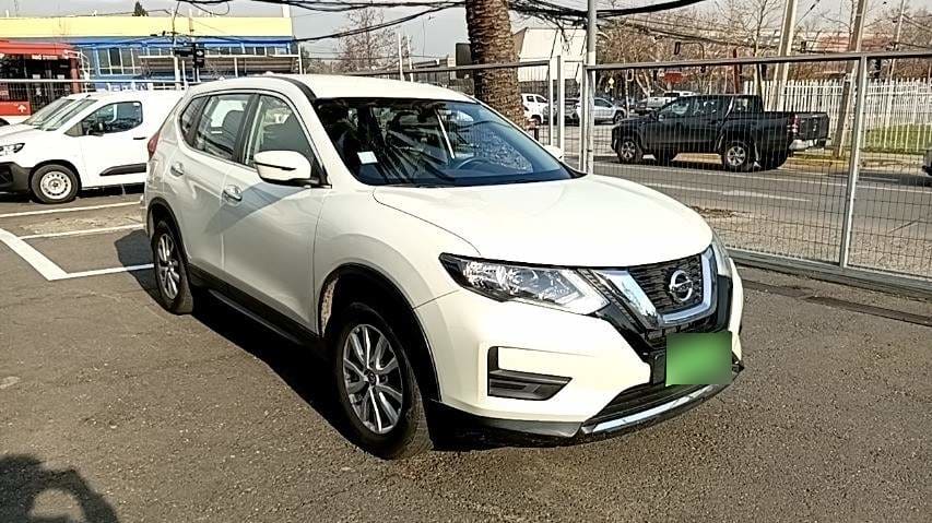 Nissan X-Trail 2.5 Sense 4x2 2row Cvt At 5p año 2021