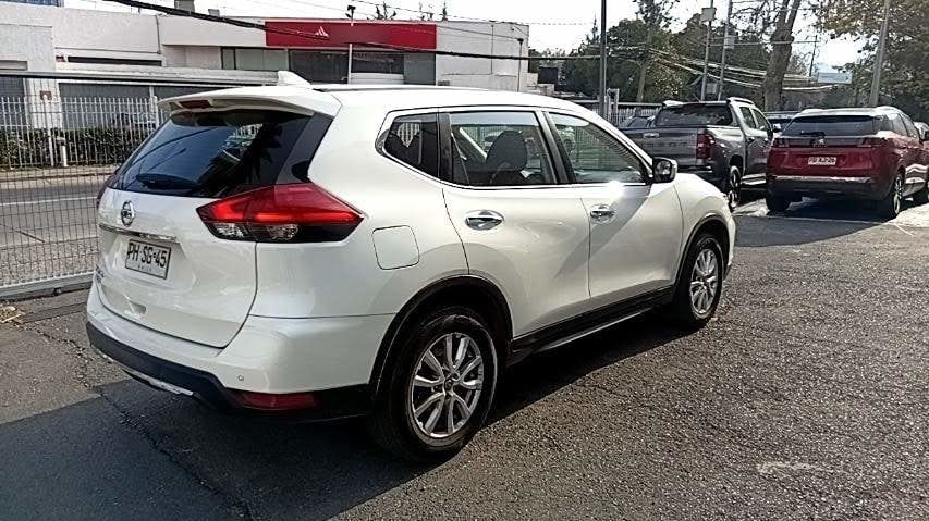 Nissan X-Trail 2.5 Sense 4x2 2row Cvt At 5p año 2021