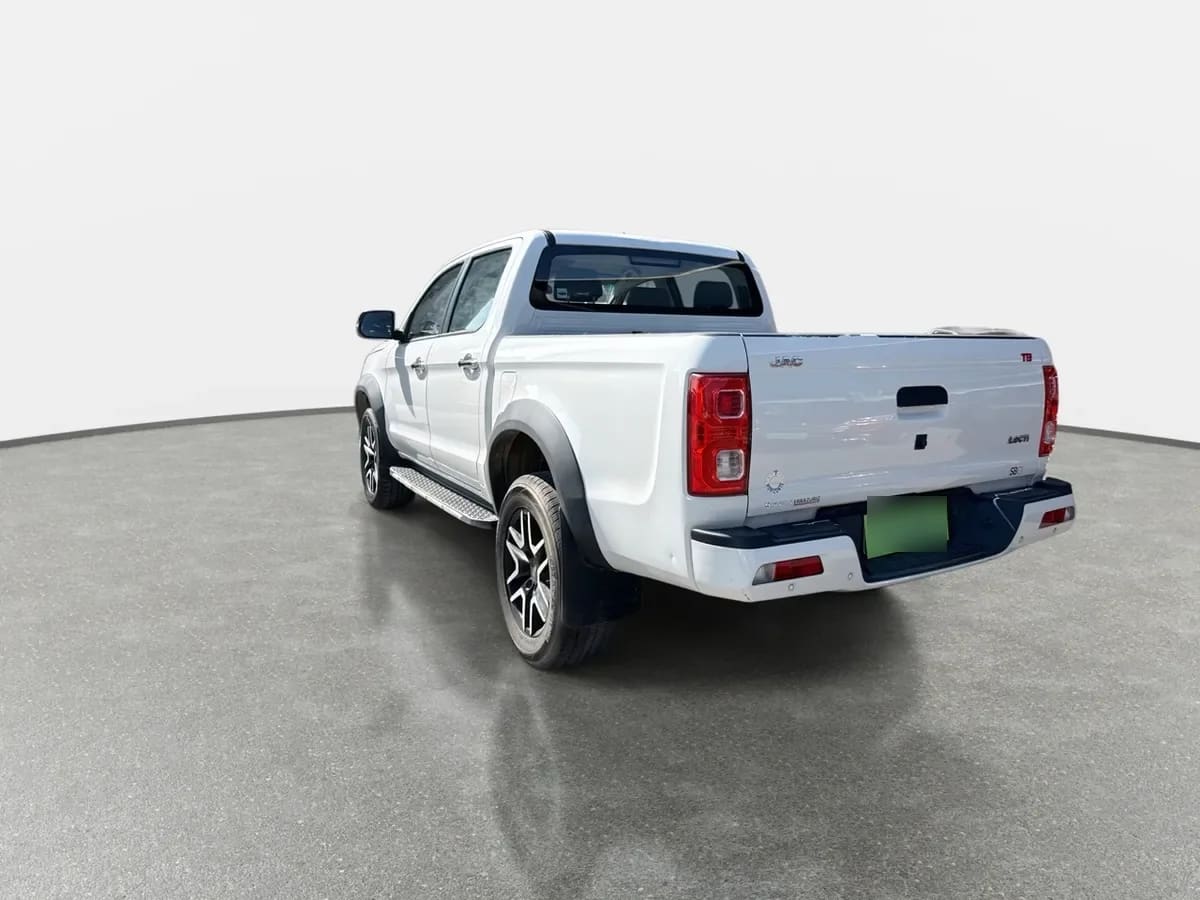 JAC T8 2.0 Comfort 4x2 Diesel Mt 4p año 2022