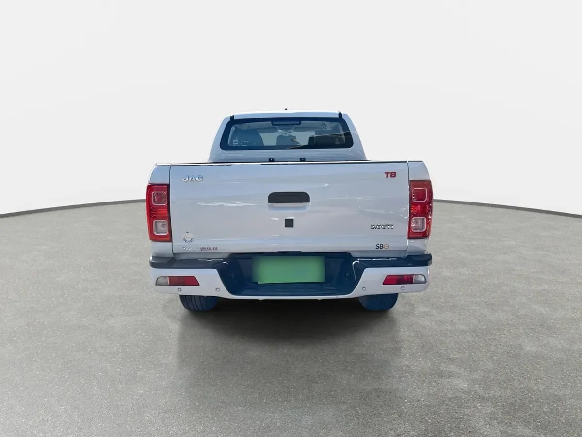 JAC T8 2.0 Comfort 4x2 Diesel Mt 4p año 2022