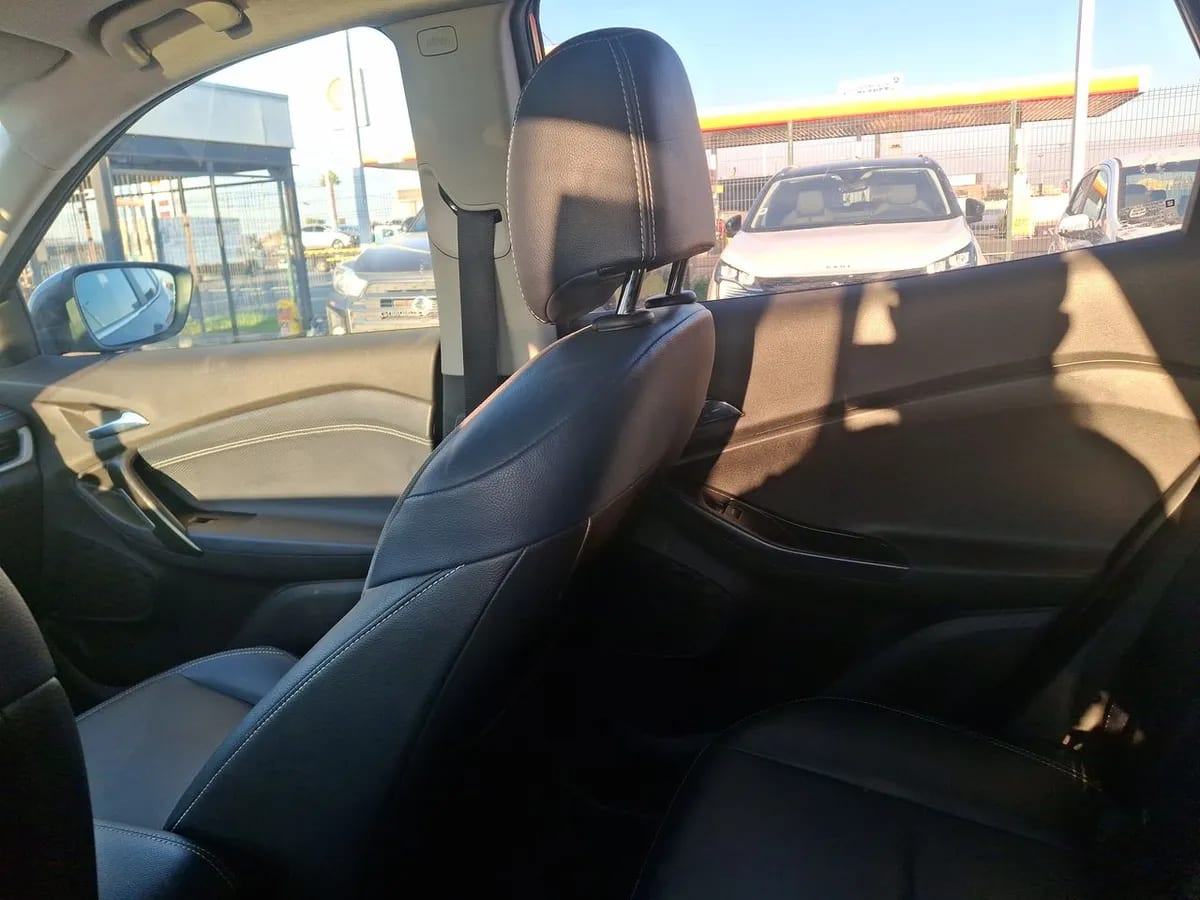 Chevrolet Tracker 1.2t Premier Fwd At 5p año 2022