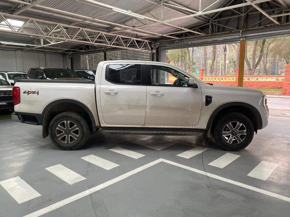 Ford Ranger 2.0 Xlt Diesel 4x4 Dob. Cab. At 4p año 2024