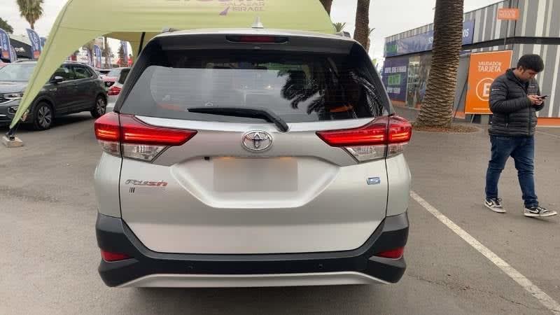 Toyota Rush 1.5 Xei 4x2 Mt 5p año 2024