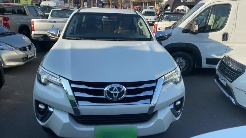 Toyota Fortunner 2.7 Srx 4x4 At 5p año 2020