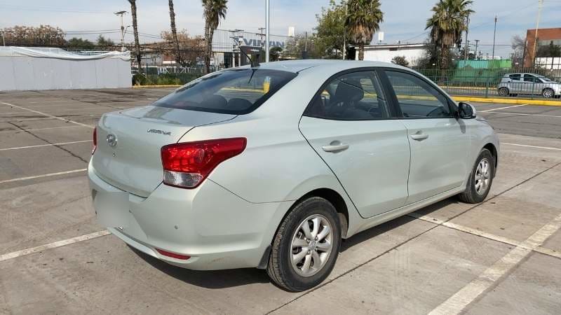 Hyundai Verna 1.4 Cb Plus 4x2 Mt5 4p año 2022