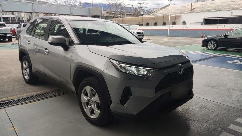 Toyota Rav 4 2.0 Le 4x2 Mt 5p año 2021