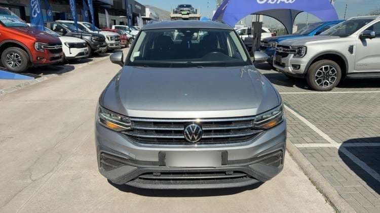 Volkswagen Tiguan 1.4 Tsi Comfortline 4x2 At 5p año 2023