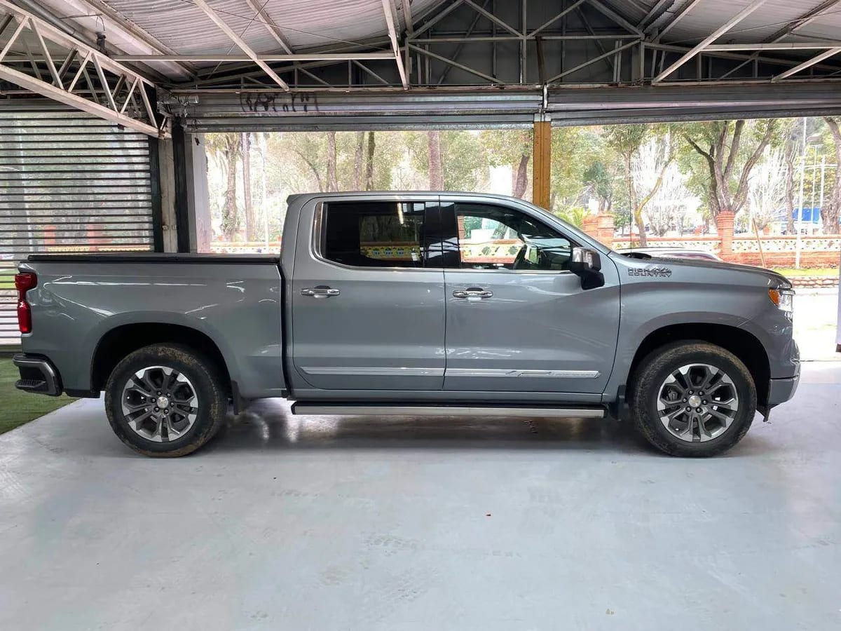 Chevrolet Silverado 3.0 High Country 4x4 At 4p año 2023