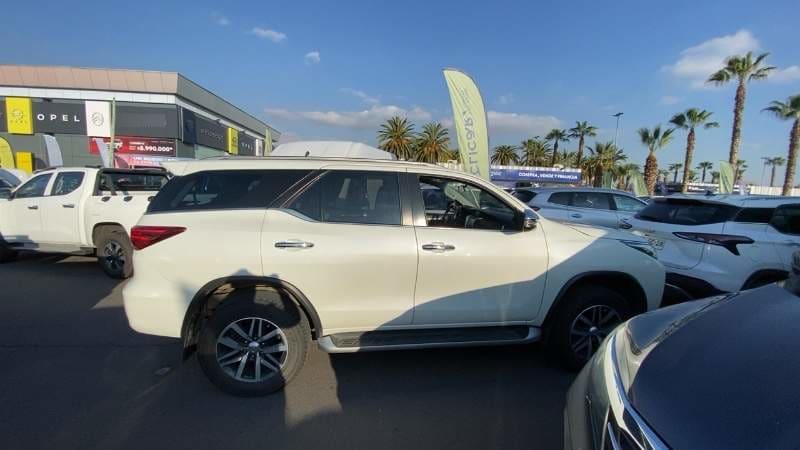 Toyota Fortunner 2.7 Srx 4x4 At 5p año 2020
