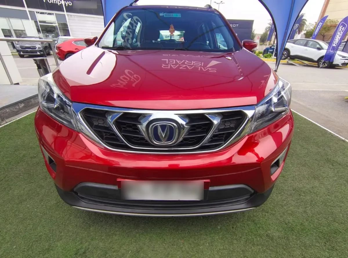 Changan Cs15 1.5 Luxury 4x2 Mt 5p año 2018