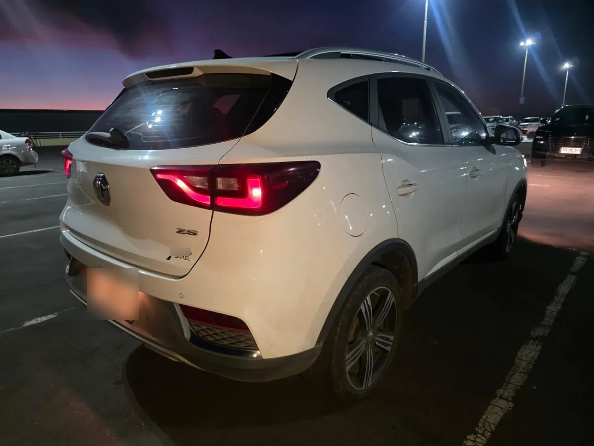 MG Mg Zs 1.5 Comfort 4x2 At 5p año 2023