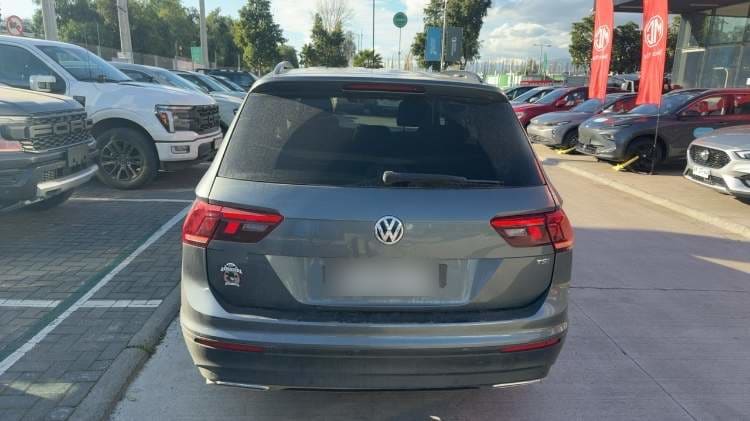 Volkswagen Tiguan 1.4 Tsi Comfortline 4x2 At 5p año 2018