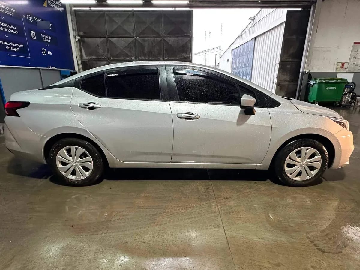 Nissan Versa 1.6 Sense 4x2 Mt 4p año 2021