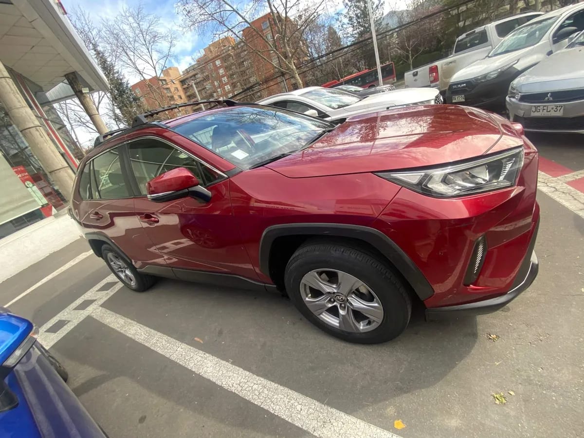 Toyota Rav 4 2.0 Le 4x2 Mt 5p año 2023