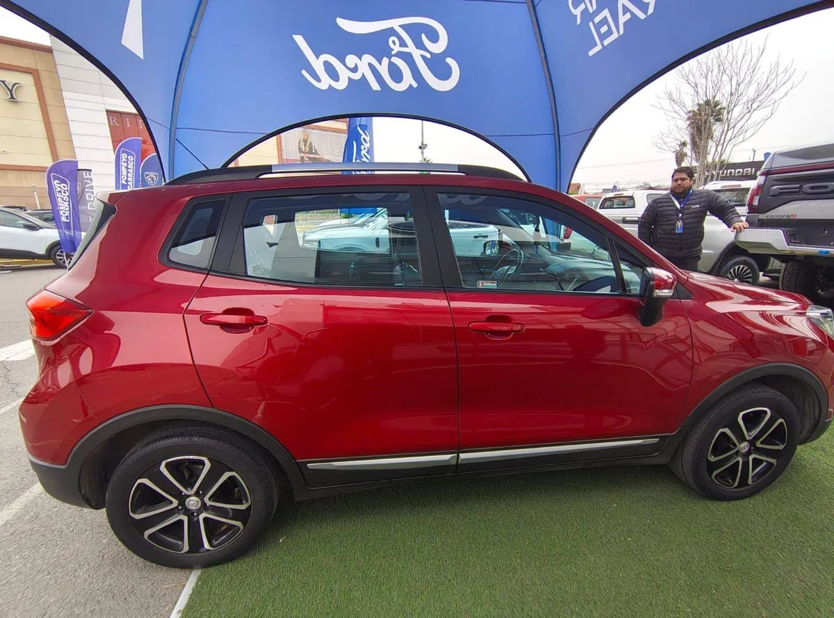 Changan Cs15 1.5 Luxury 4x2 Mt 5p año 2018