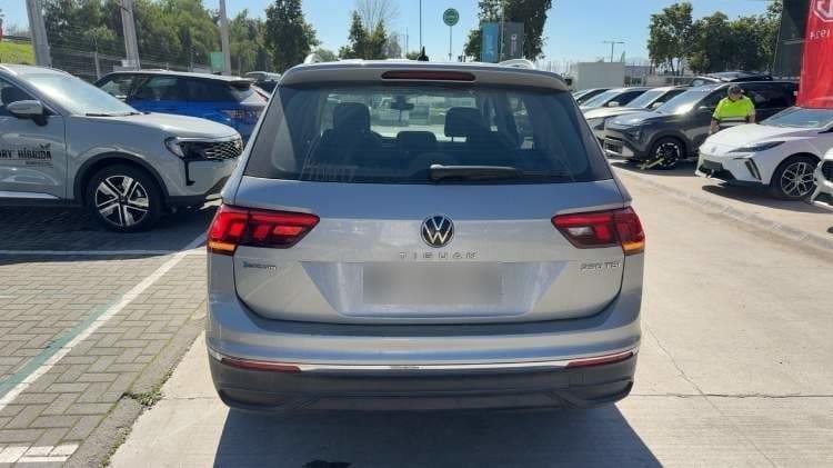 Volkswagen Tiguan 1.4 Tsi Comfortline 4x2 At 5p año 2023