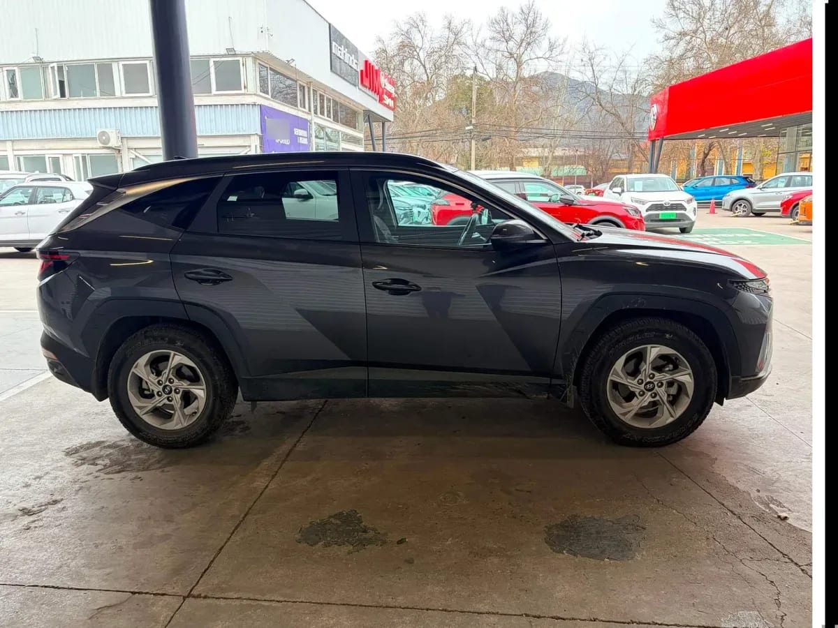 Hyundai Tucson 2.0 Nx4 Plus 2wd Mt 5p año 2023