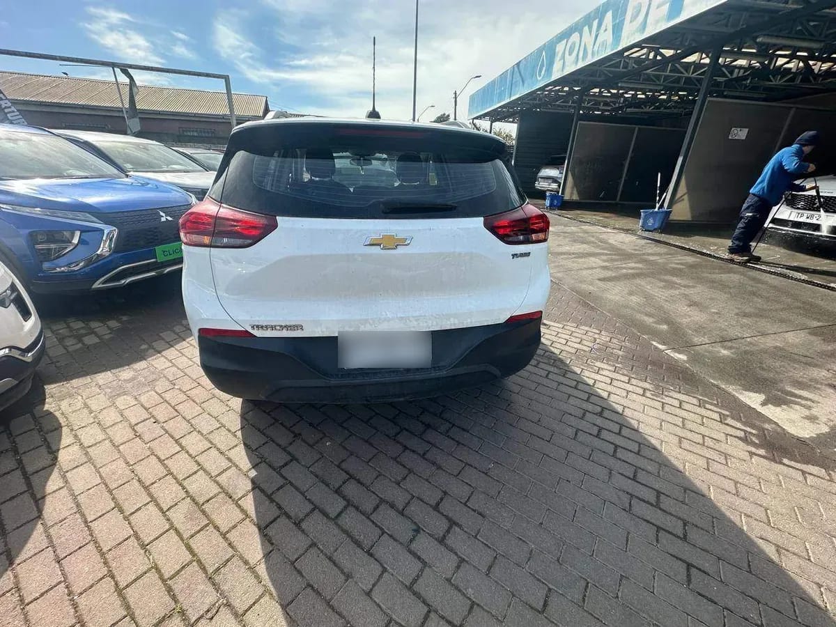 Chevrolet Tracker 1.2t Ls Fwd Mt 5p año 2023
