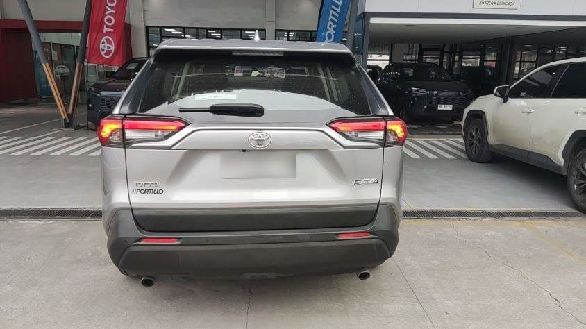 Toyota Rav 4 2.0 Le 4x2 Mt 5p año 2021