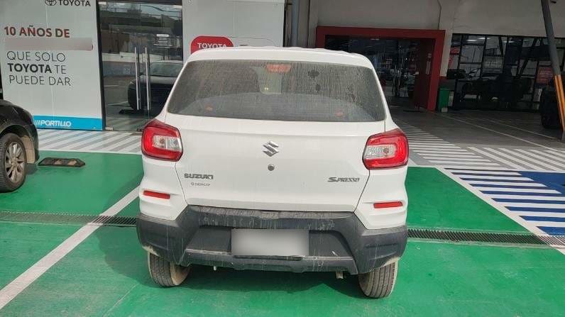 Suzuki Spresso 1.0 Glx 4x2 Mt 5p año 2022
