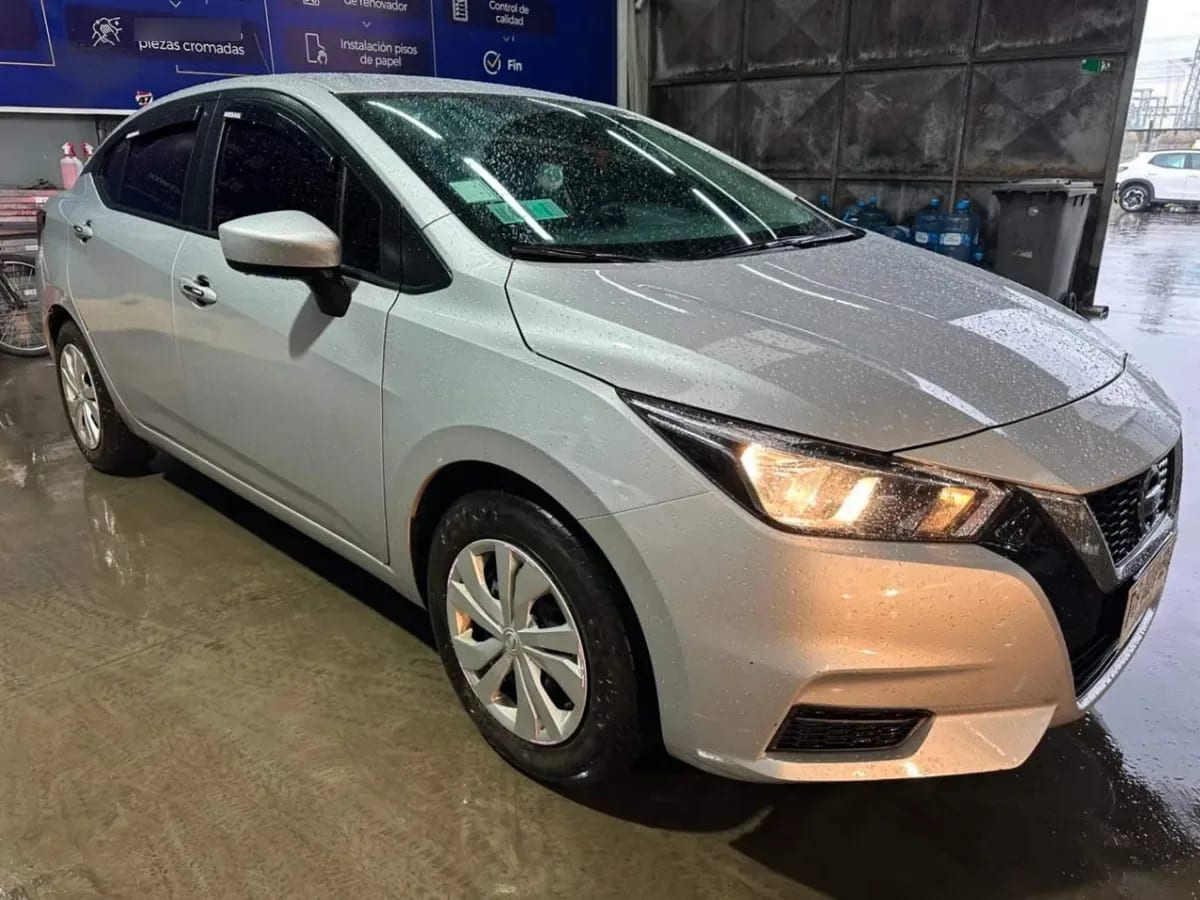 Nissan Versa 1.6 Sense 4x2 Mt 4p año 2021