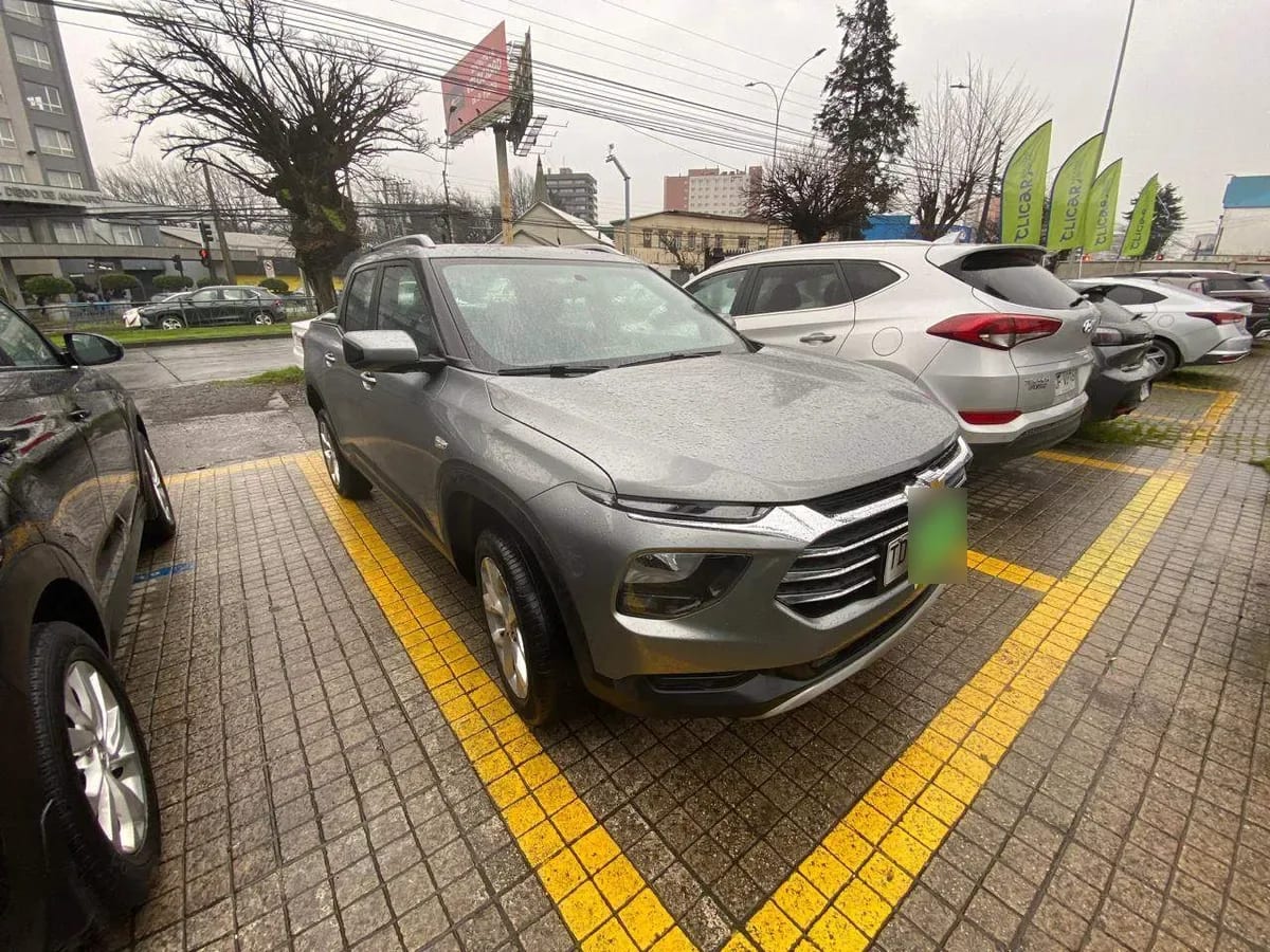 Chevrolet Montana 1.2t Ltz R 4x2 At 4p año 2024