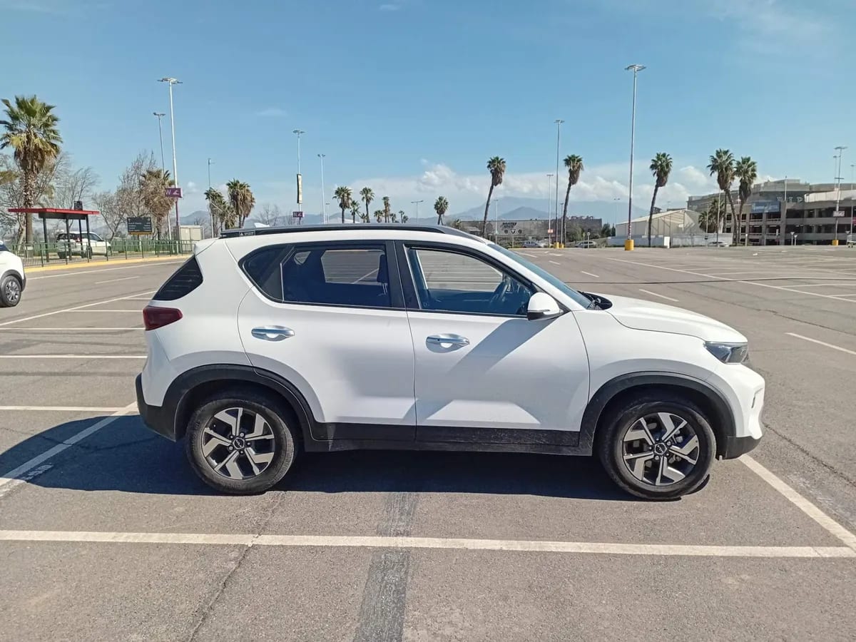 Kia Sonet 1.5 Ex Full 4x2 6mt 5p año 2024