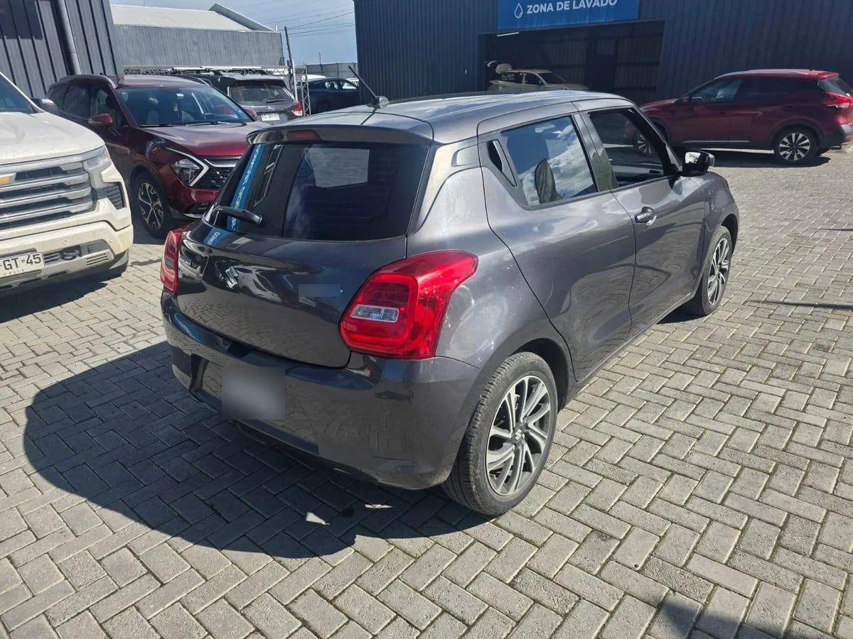 Suzuki Swift 1.2 Glx Plus 4x2 Hb Cvt At 5p año 2022