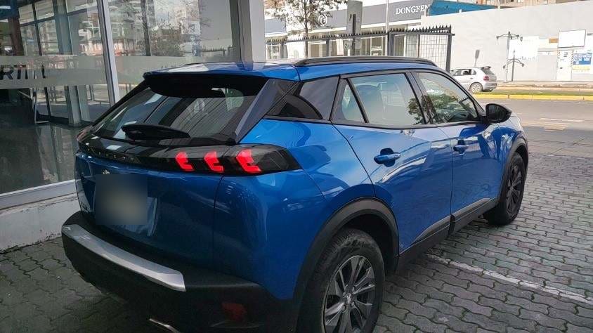 Peugeot 2008 1.2 Active Puretech 4x2 130 Mt 5p año 2021