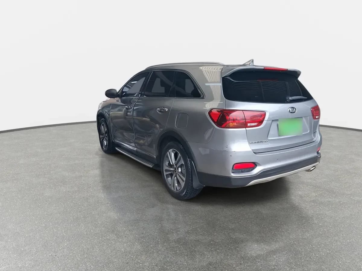 Kia Sorento 2.4 Gtl 2wd Special Pack At6 5p año 2021