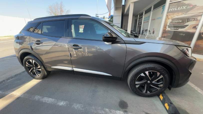 Peugeot 2008 1.2 Allure Puretech 130 4x2 At 5p año 2022