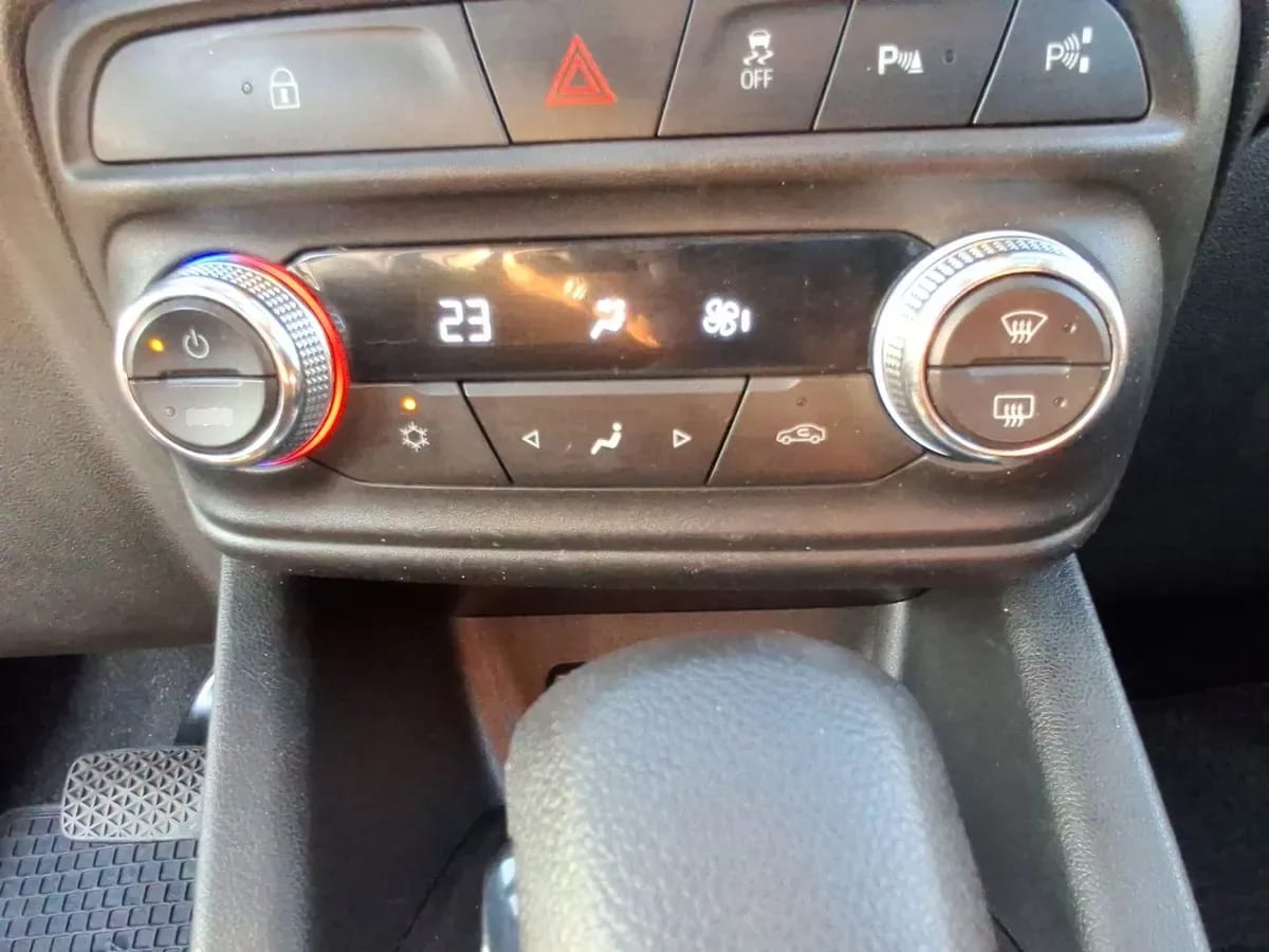 Chevrolet Tracker 1.2t Premier Fwd At 5p año 2022