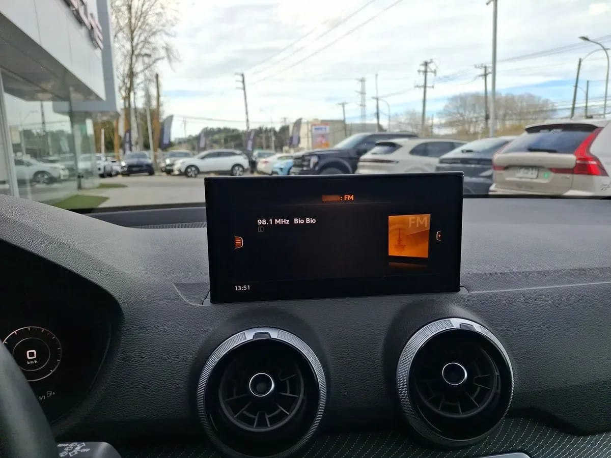 Audi Q2 1.4 35 Tfsi Sport 4x2 At 5p año 2024