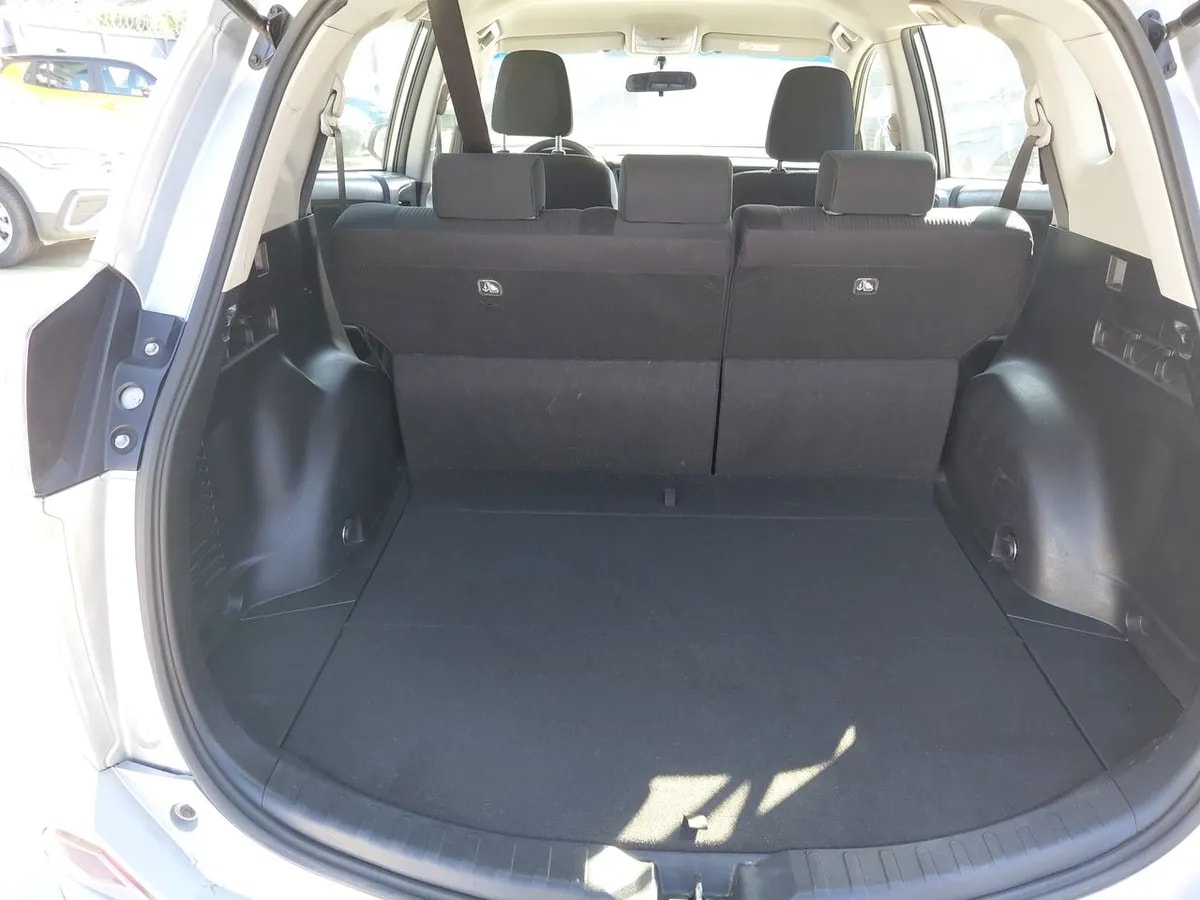 Toyota Rav 4 2.0 Adventure 4x2 Lujo Cvt At 5p año 2019