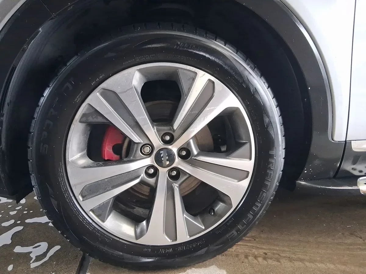Kia Sorento 2.4 Gtl 2wd Special Pack At6 5p año 2021