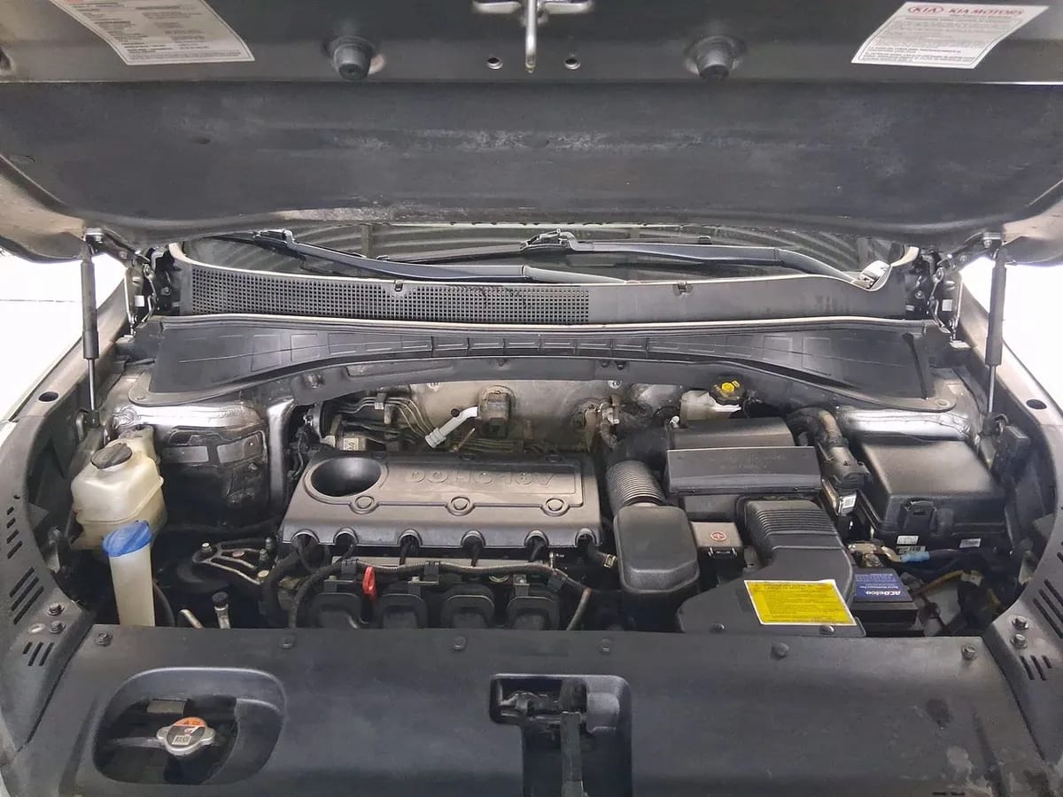 Kia Sorento 2.4 Gtl 2wd Special Pack At6 5p año 2021