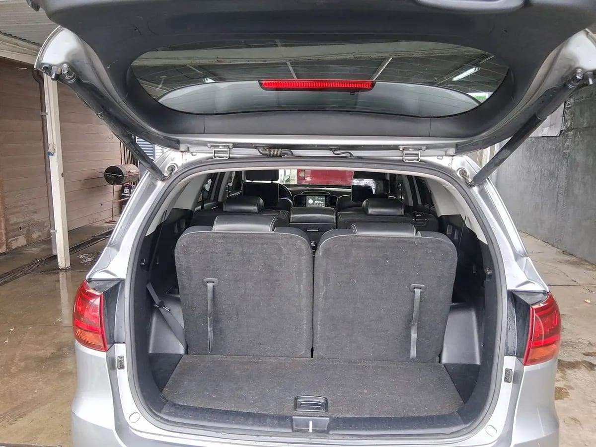 Kia Sorento 2.4 Gtl 2wd Special Pack At6 5p año 2021
