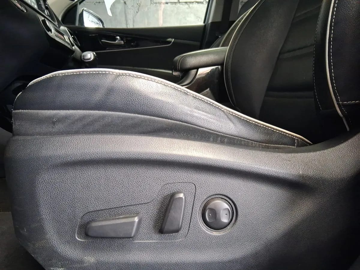 Kia Sorento 2.4 Gtl 2wd Special Pack At6 5p año 2021