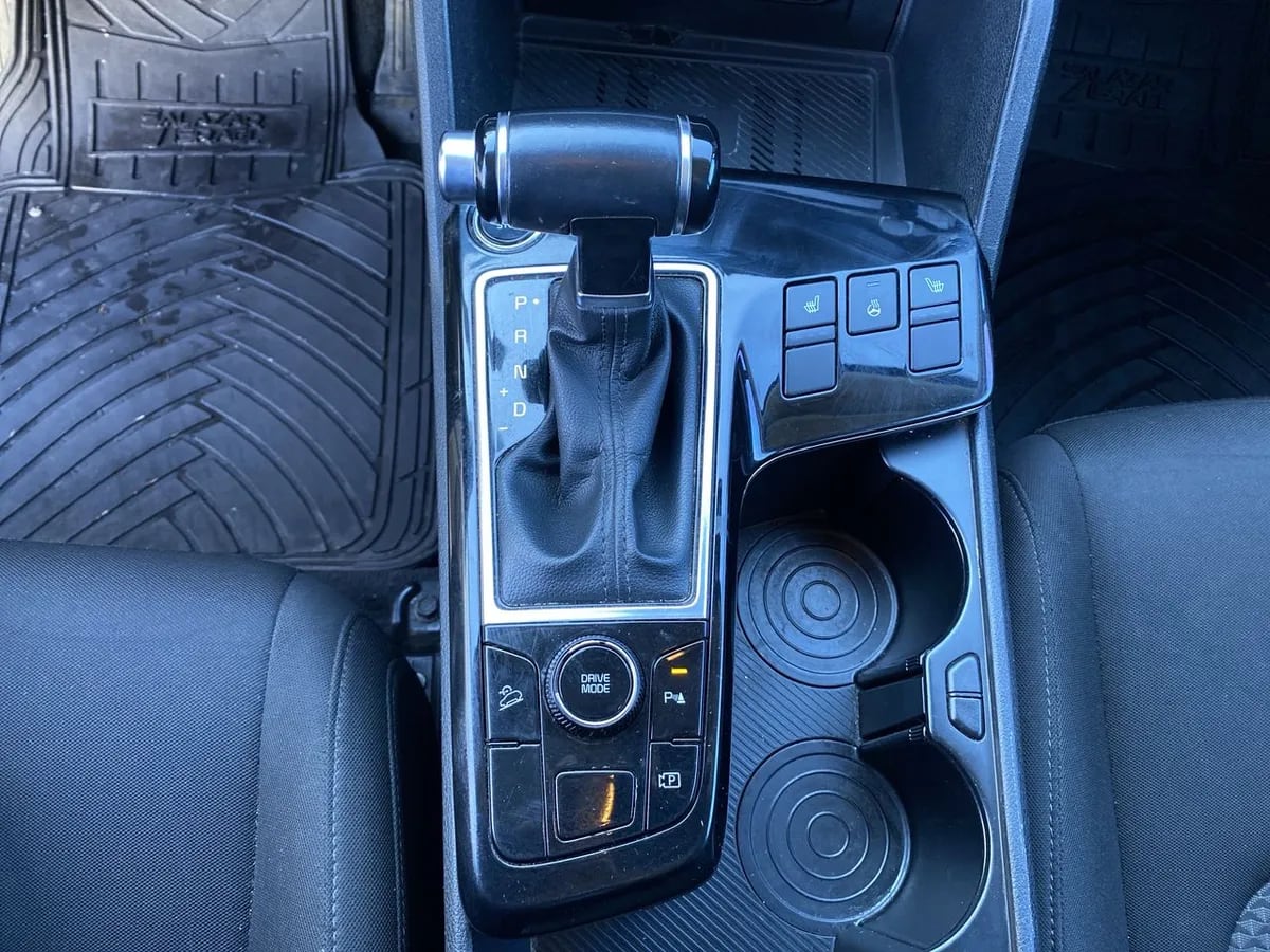 Kia Sportage 2.0 Ex Dsl 2wd 8at 5p año 2022