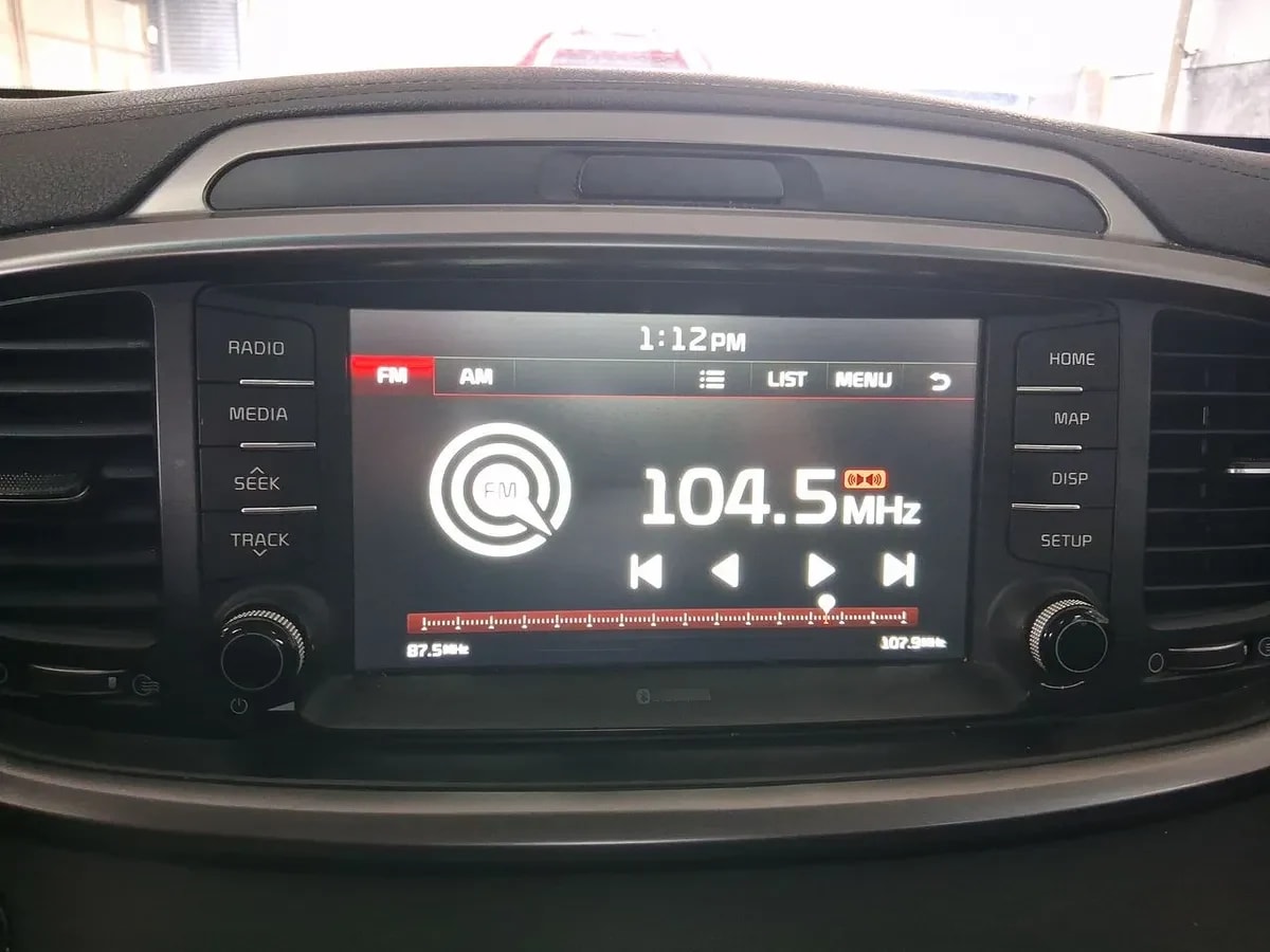 Kia Sorento 2.4 Gtl 2wd Special Pack At6 5p año 2021