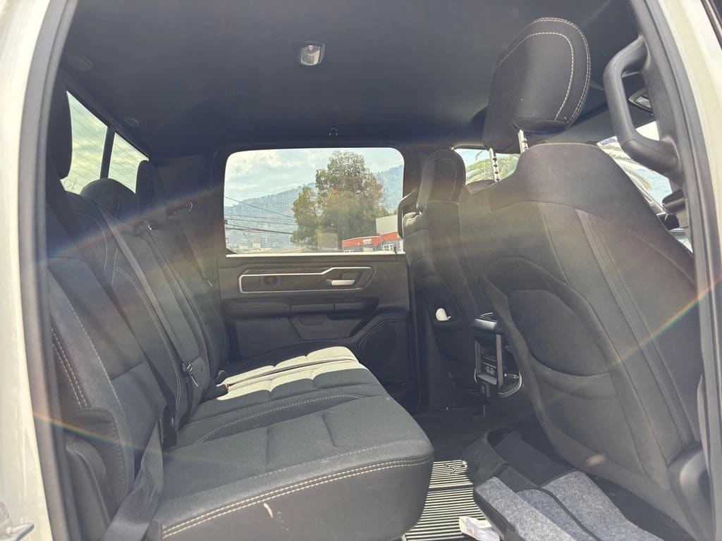Ram 1500 Big Horn Crew Cab 4x4 3.6 Aut año 2022