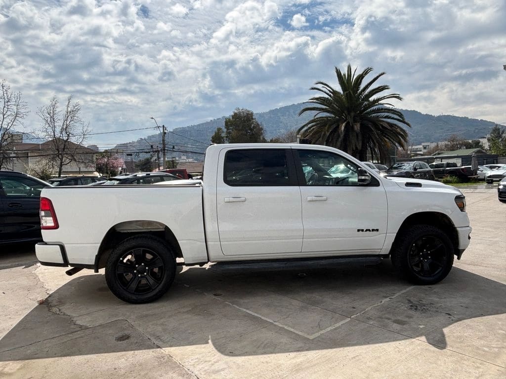 Ram 1500 Big Horn Crew Cab 4x4 3.6 Aut año 2022