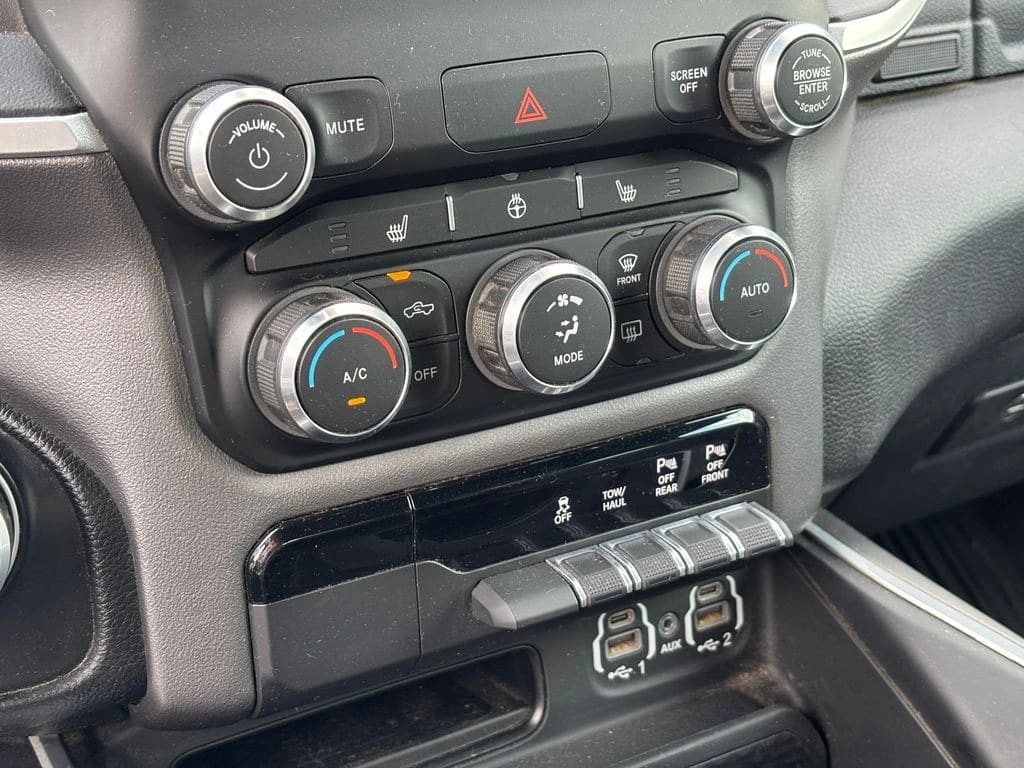 Ram 1500 Big Horn Crew Cab 4x4 3.6 Aut año 2022