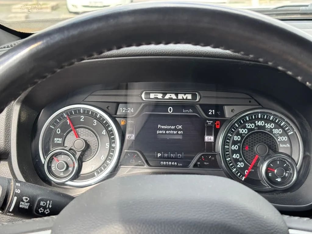 Ram 1500 Big Horn Crew Cab 4x4 3.6 Aut año 2022