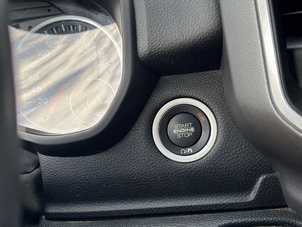 Ram 1500 Big Horn Crew Cab 4x4 3.6 Aut año 2022