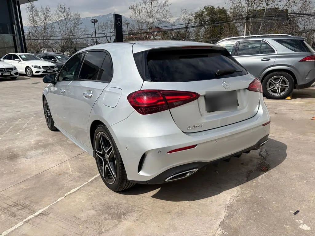 Mercedes-Benz A 200 Look Amg año 2025