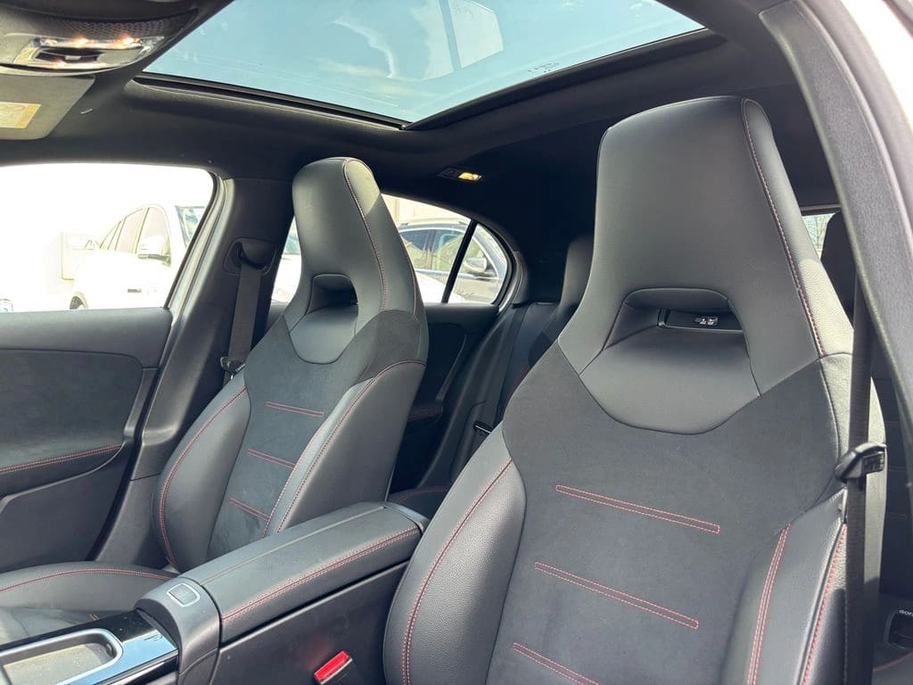 Mercedes-Benz A 200 Look Amg año 2025