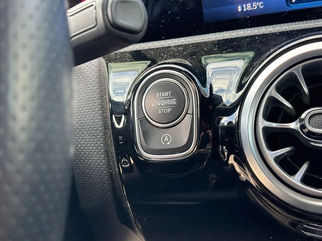 Mercedes-Benz A 200 Look Amg año 2025