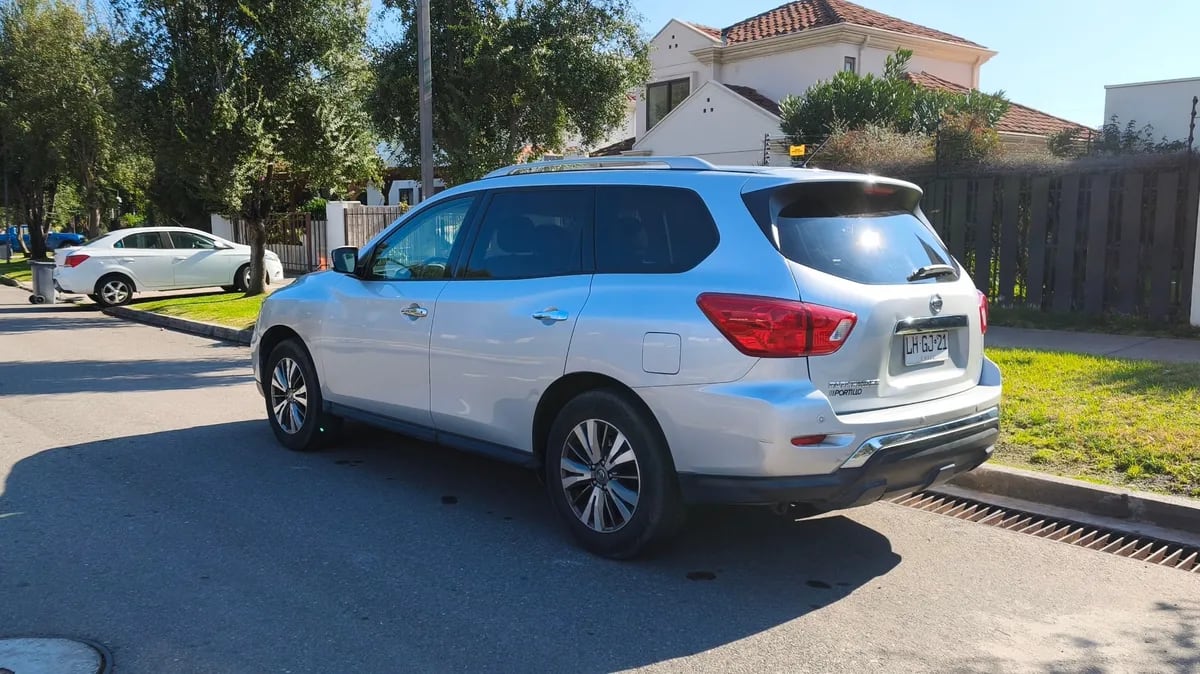 Nissan Pathfinder 3.5 Sense Cvt At año 2019
