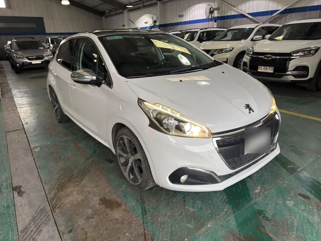 Peugeot 208 1.2 Allure Pack 4x2 110hp At6 5p año 2018
